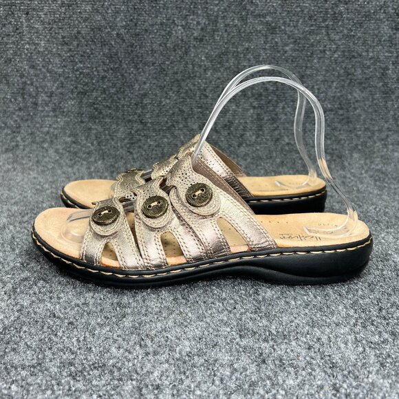 Clarks Sandals Women's Size 8.5 Bronze Leather Button Adjustable Comfort Slides - Picture 4 of 12